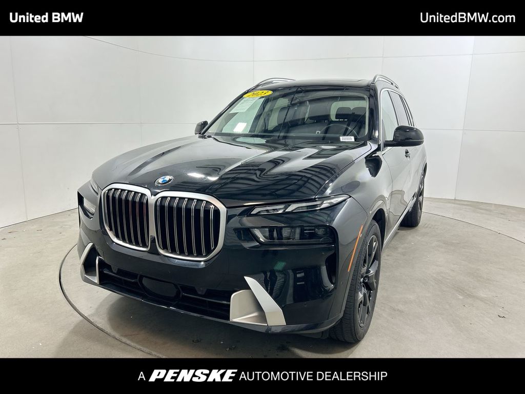 2023 BMW X7 40i's photo