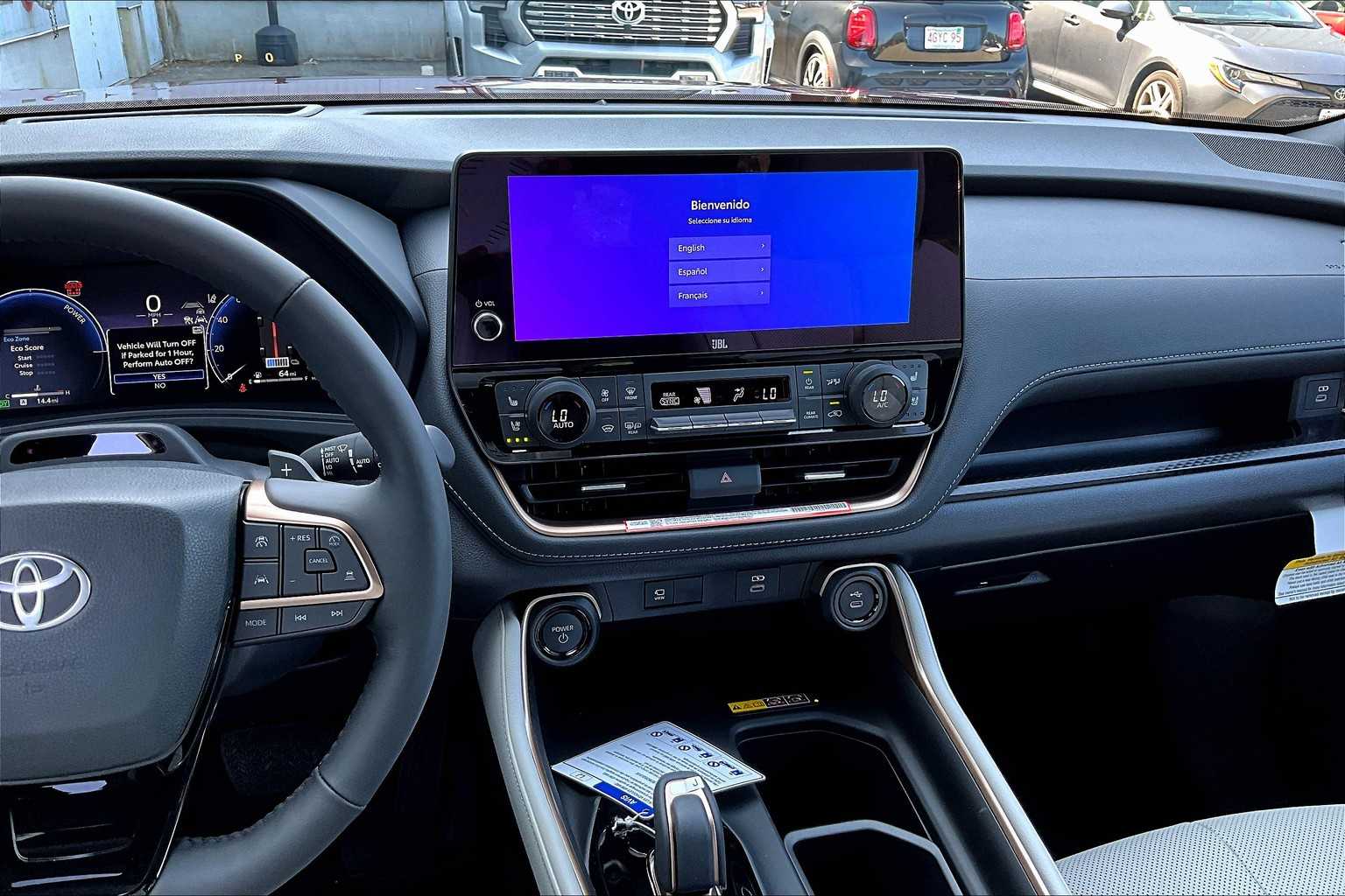 2025 Toyota Grand Highlander Hybrid MAX Platinum AWD photo 6
