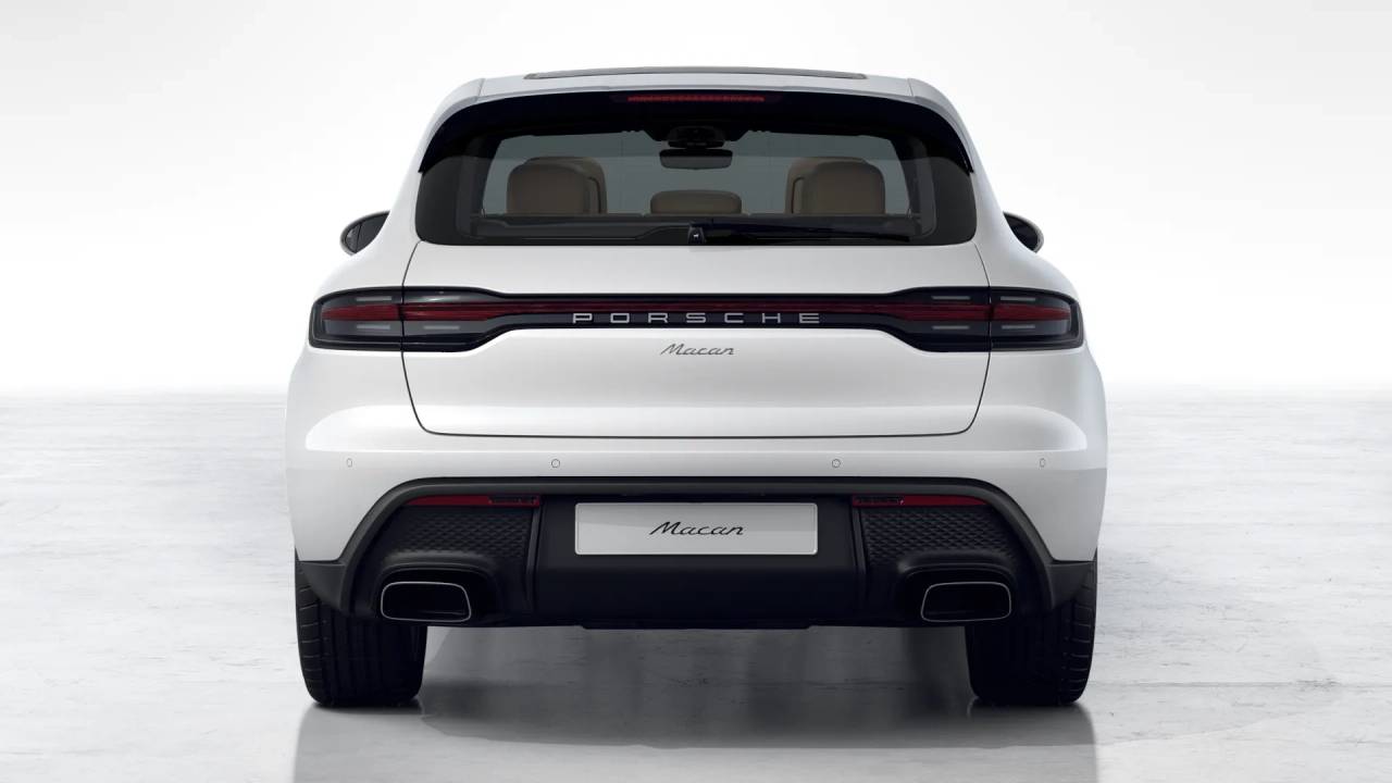 2026 Porsche Macan T photo 8