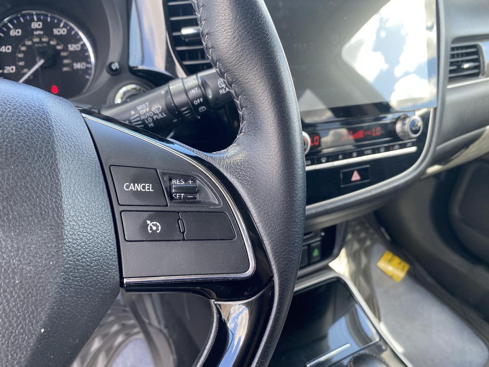 2020 Mitsubishi Outlander SEL photo 15