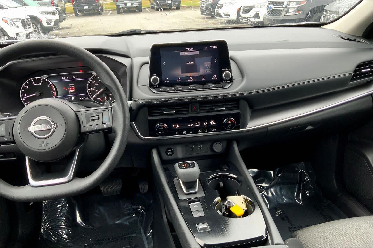 2024 Nissan Rogue SV photo 3