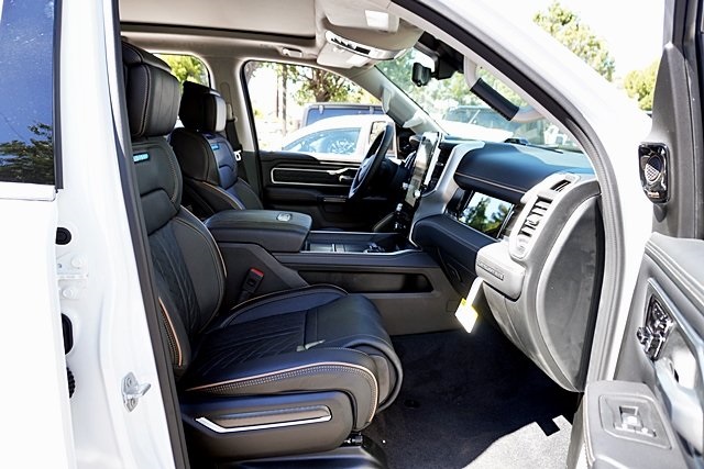 New 2026 Ivory White Tri-Coat Pearl-Coat Exterior Paint RAM Tungsten image 19