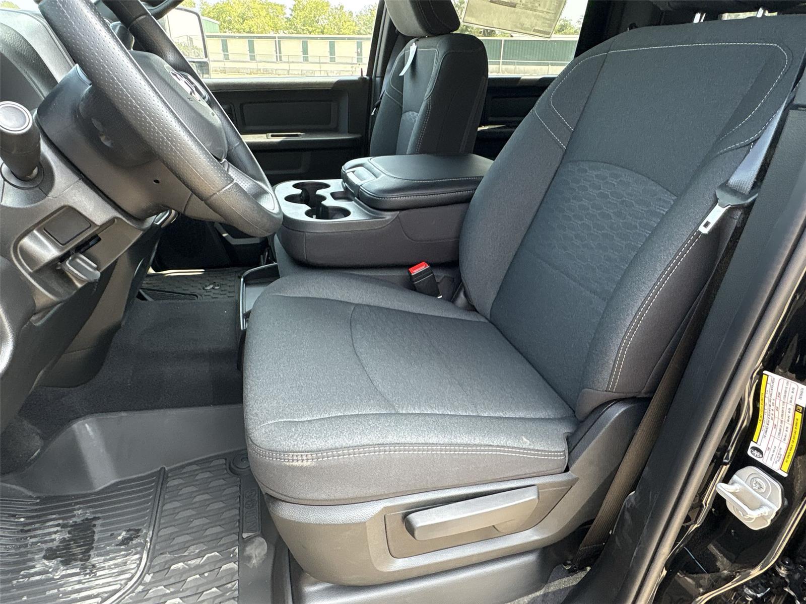 2026 Ram 3500 Tradesman photo 14