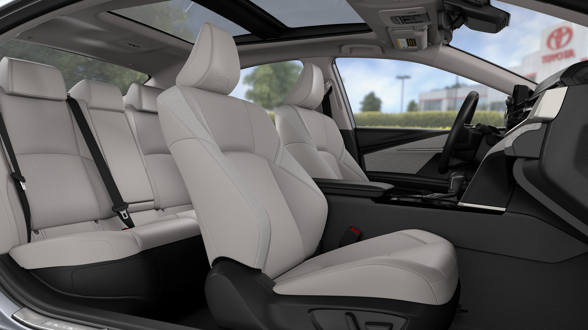 2025 Toyota Camry XLE photo 16