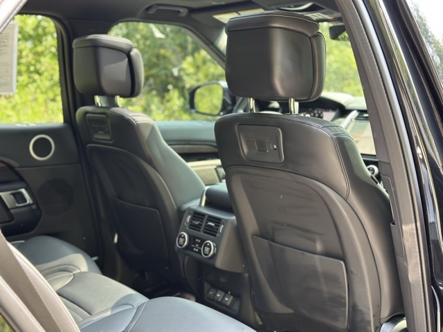 2024 Land Rover Discovery SE photo 24
