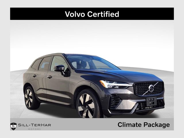 2024 Volvo XC60 Plus's photo