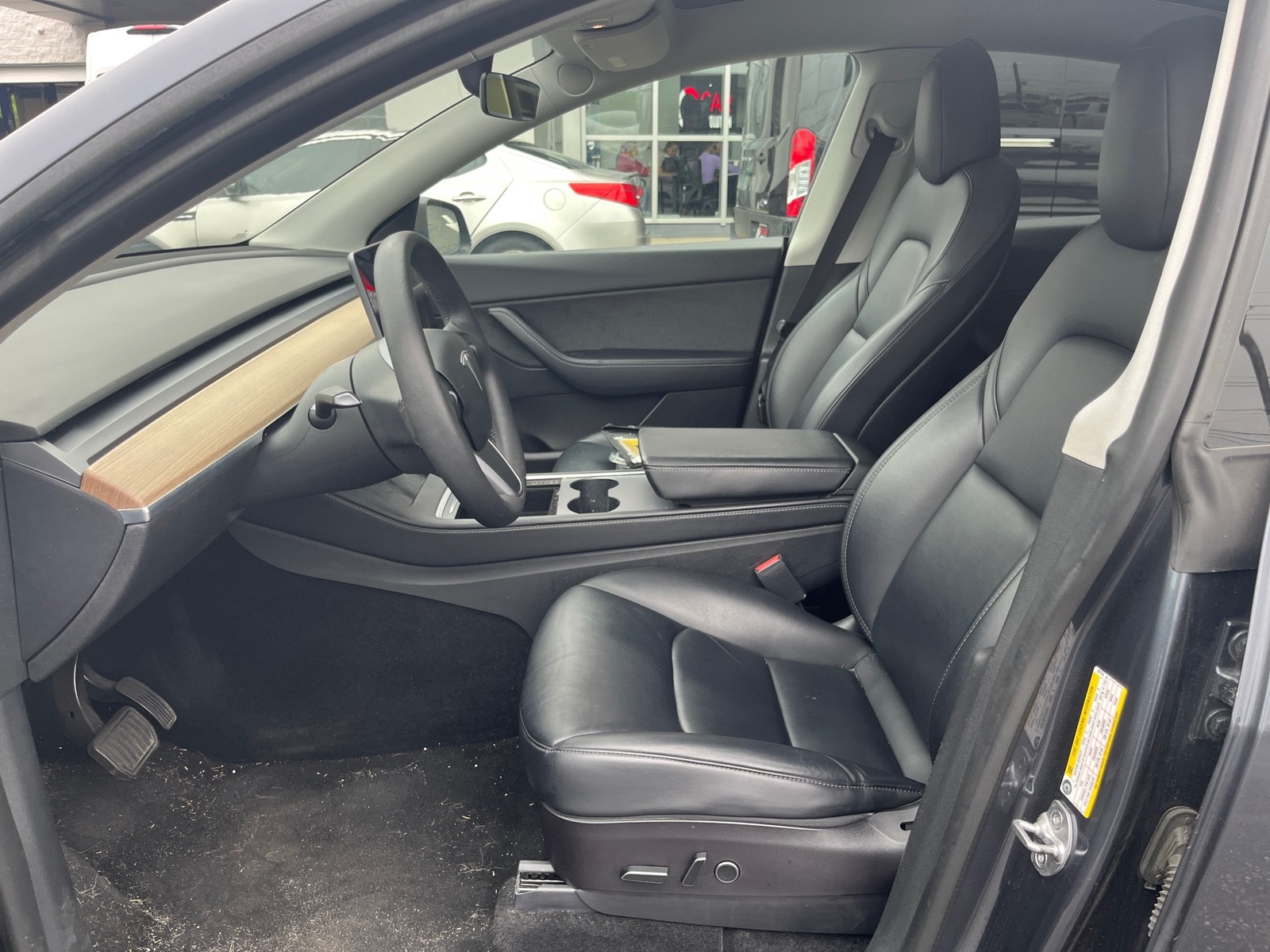 2022 Tesla Model Y Long Range photo 11