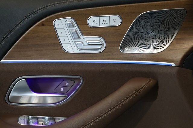 2024 Mercedes Benz GLE 4MATIC photo 2