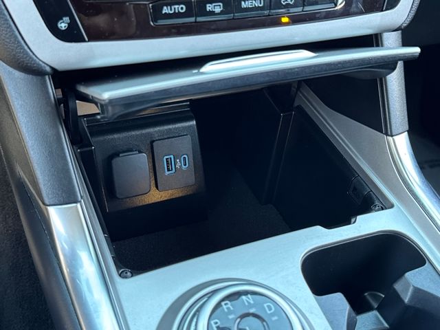 2023 Ford Explorer XLT photo 15