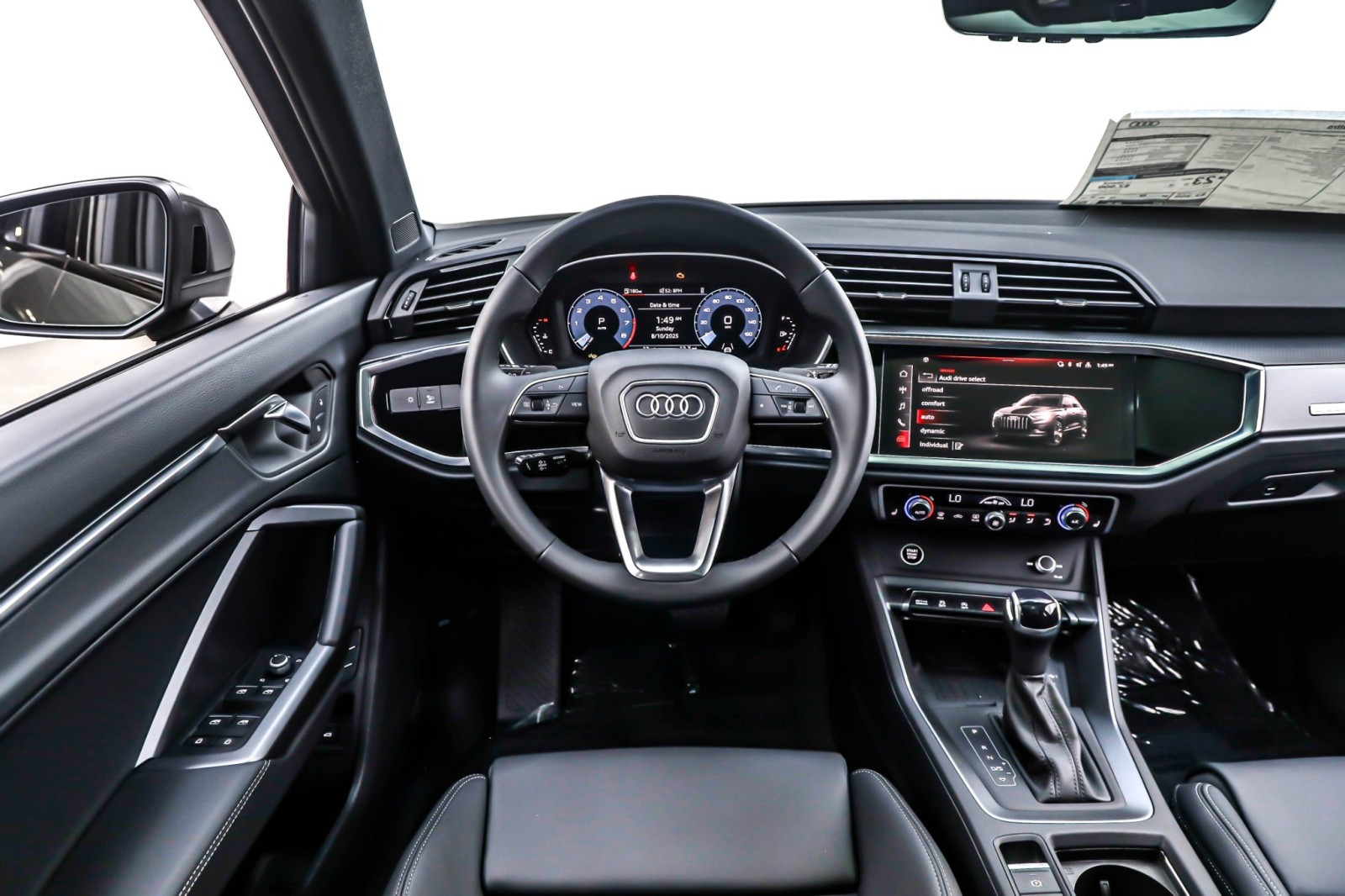 2025 Audi Q3 S line Premium 45 TFSI photo 4