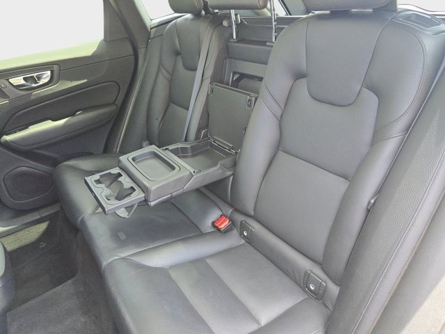 2019 Volvo XC60 T5 Inscription photo 15