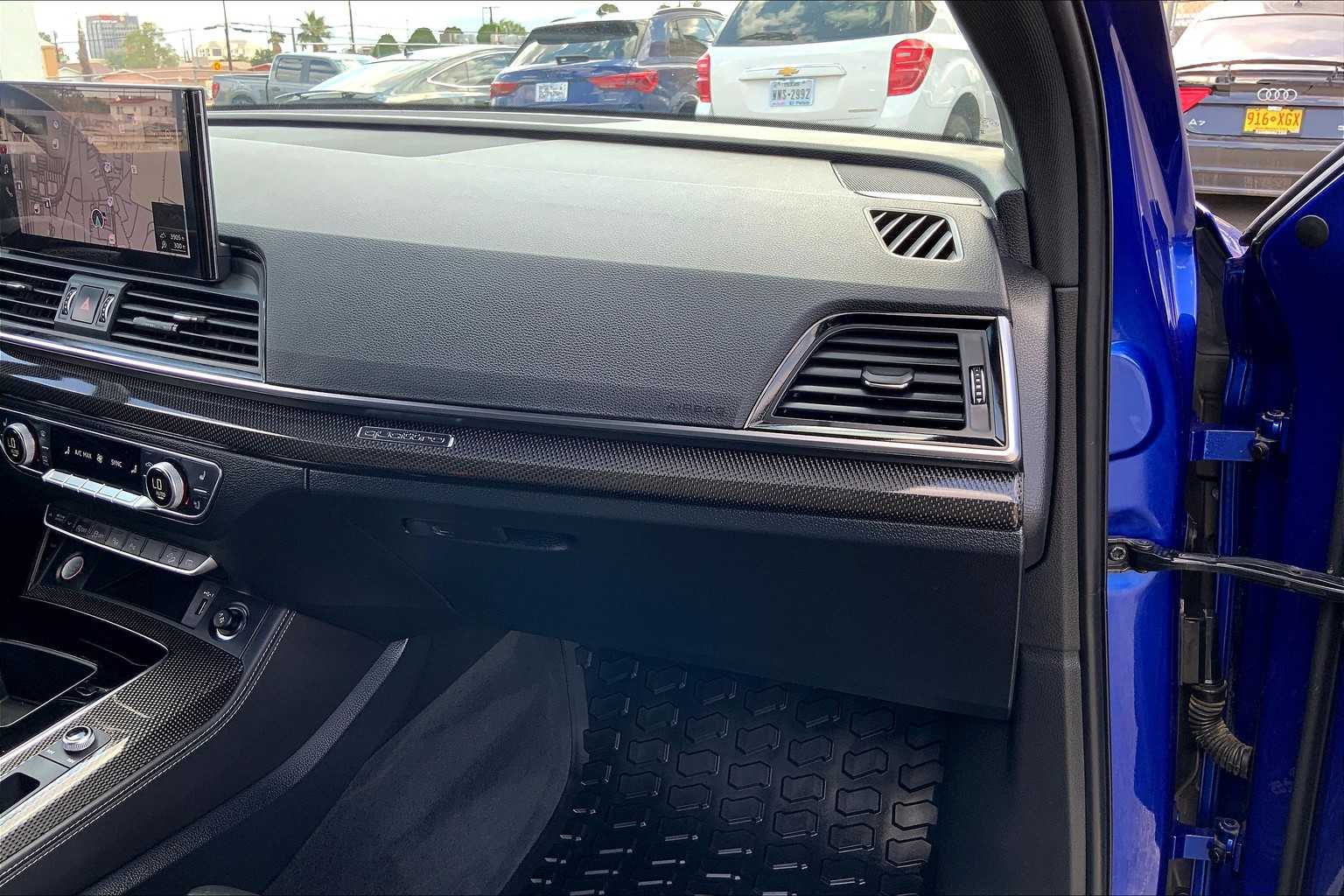 2023 Audi SQ5 Prestige photo 15