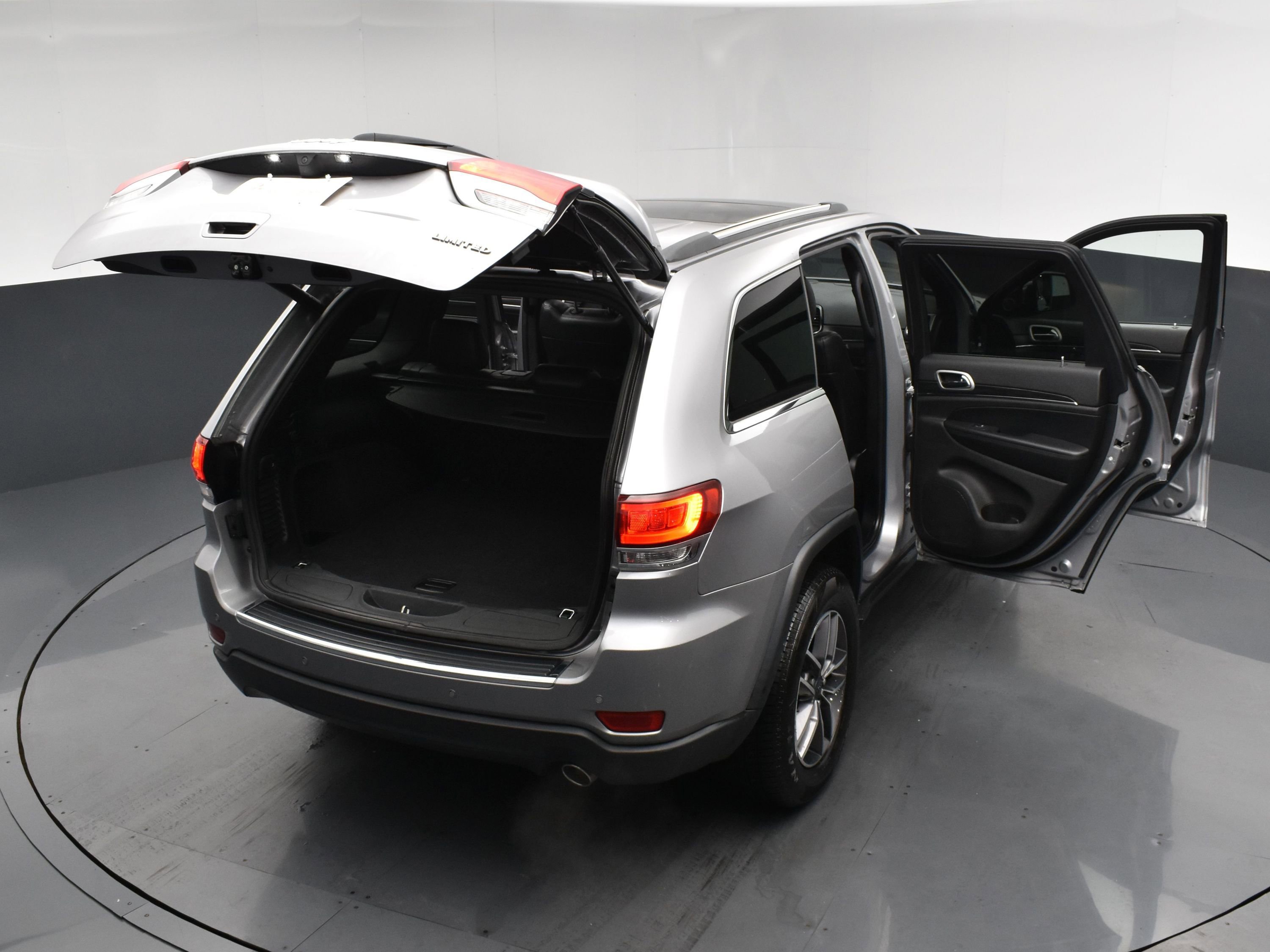 2020 Jeep Grand Cherokee Limited photo 25