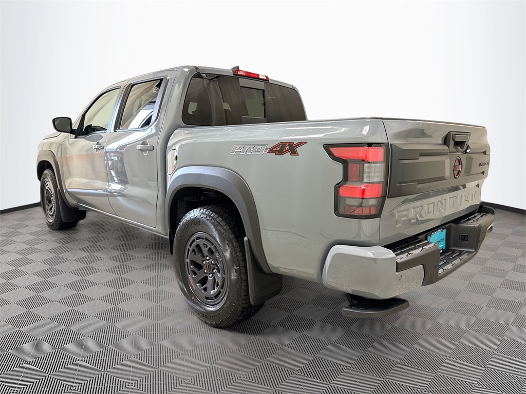 2025 Nissan Frontier PRO-4X photo 12