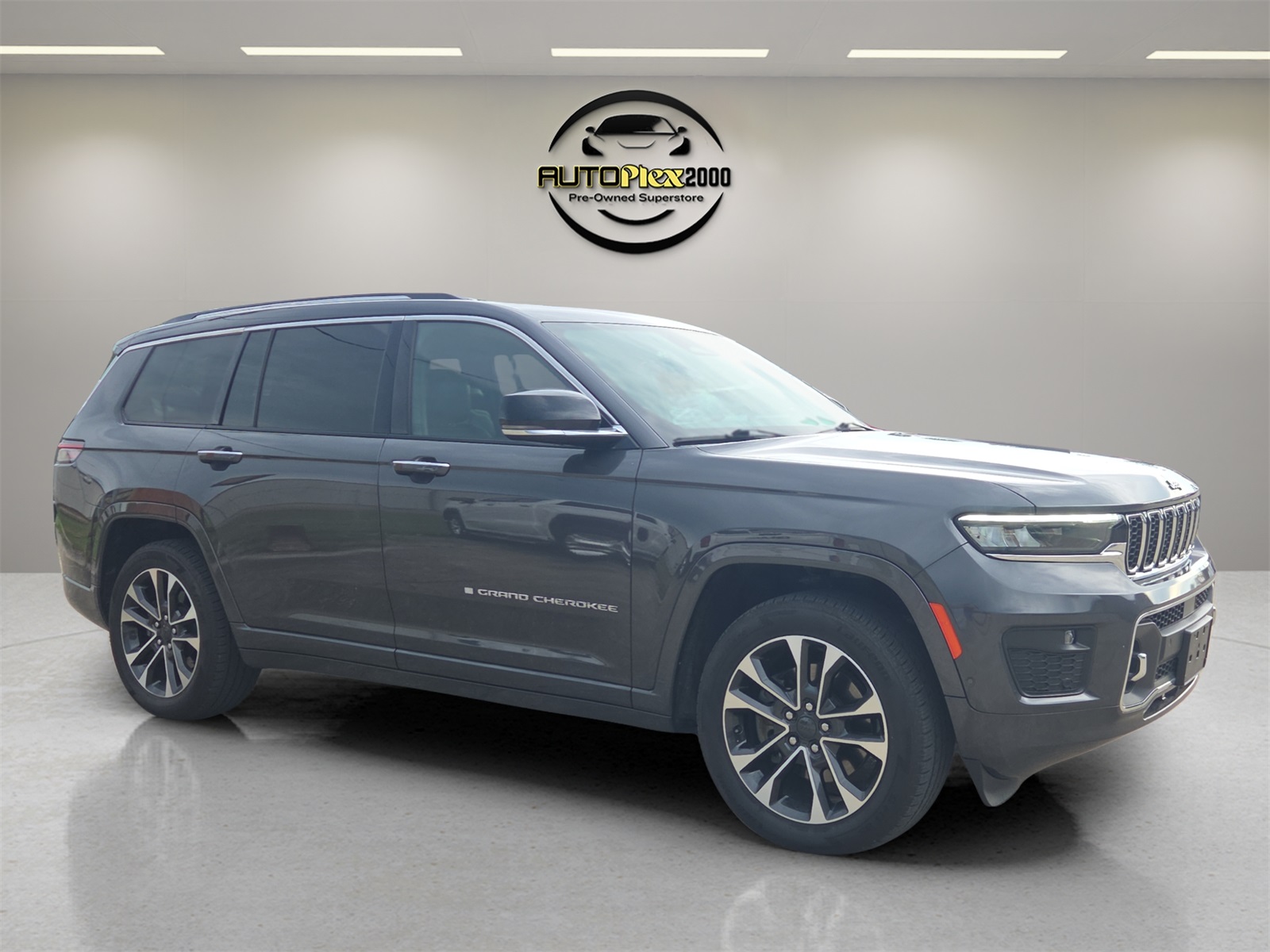 2022 Jeep Grand Cherokee L Overland's photo