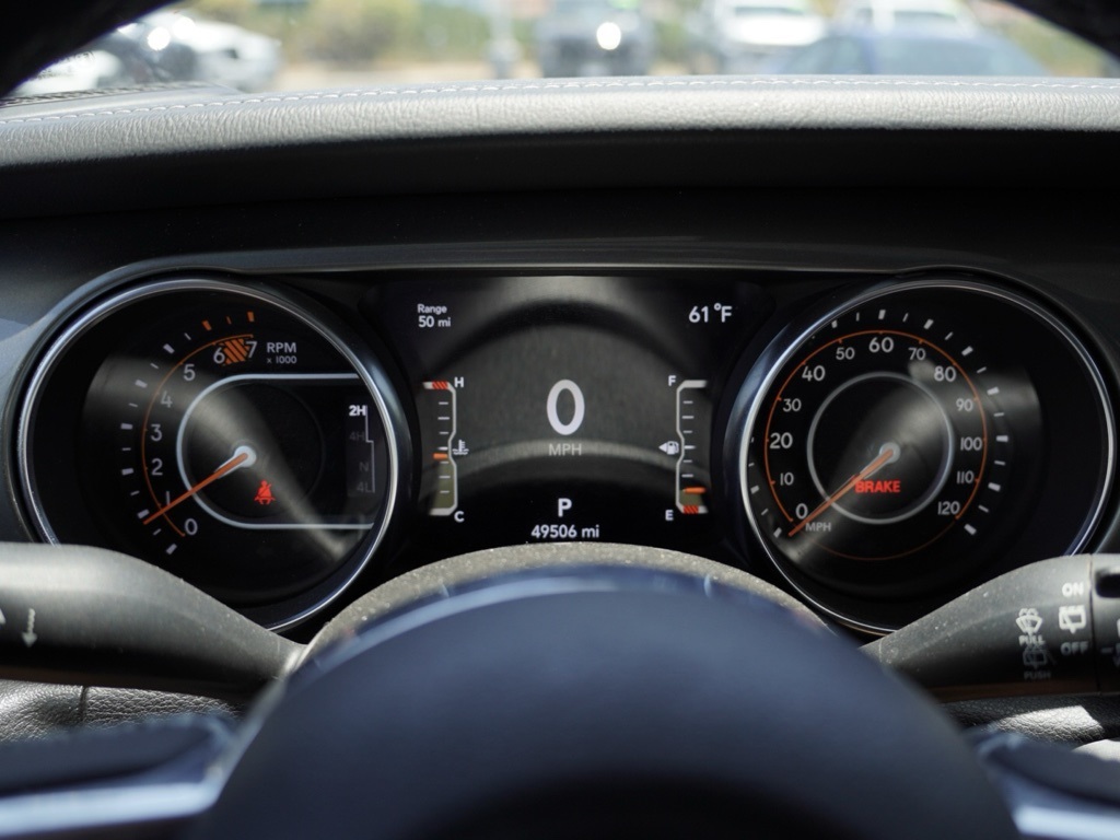 2023 Jeep Wrangler Sahara photo 14