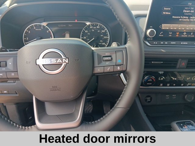 2026 Nissan Rogue SV photo 6
