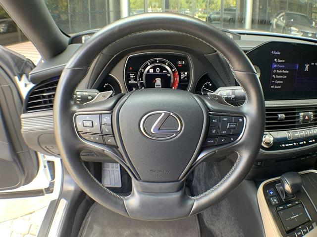 2022 Lexus LS 500 photo 13