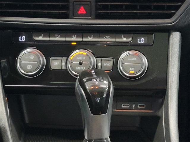 2023 Volkswagen Jetta 1.5T SE photo 23