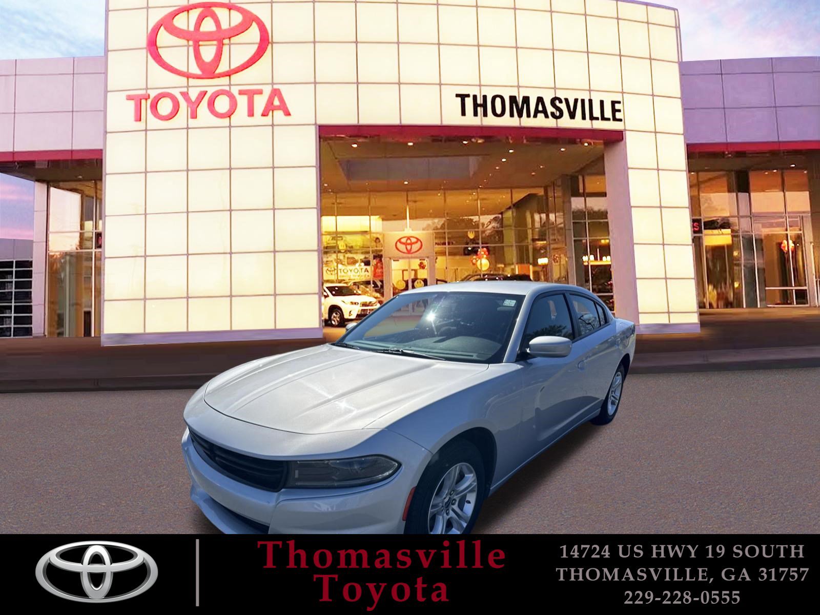 Used 2022 Triple Nickel Clearcoat Dodge SXT image 1