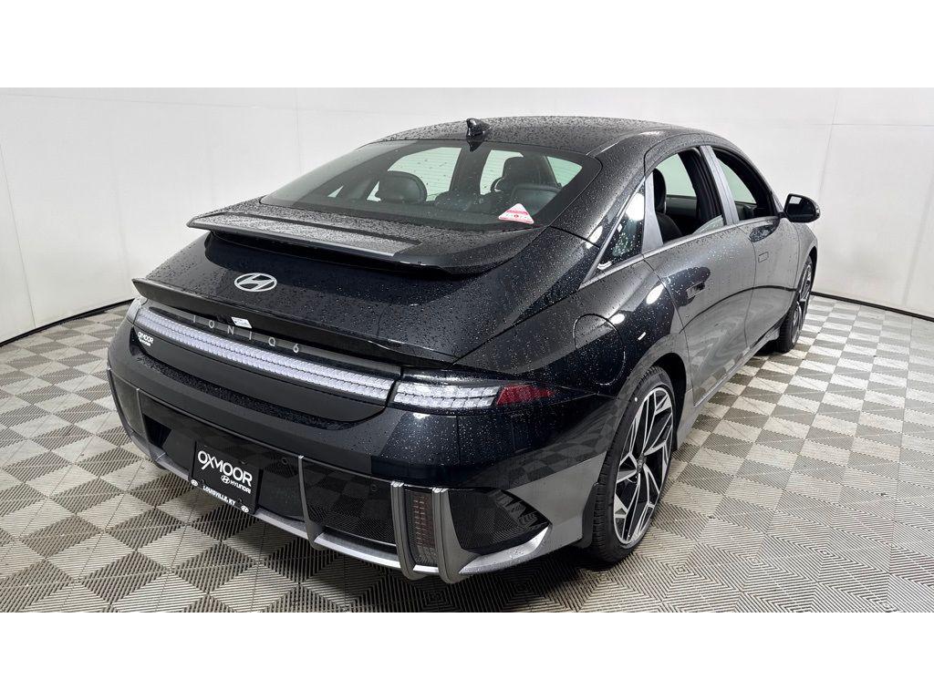 2025 Hyundai Ioniq 6 SEL photo 4