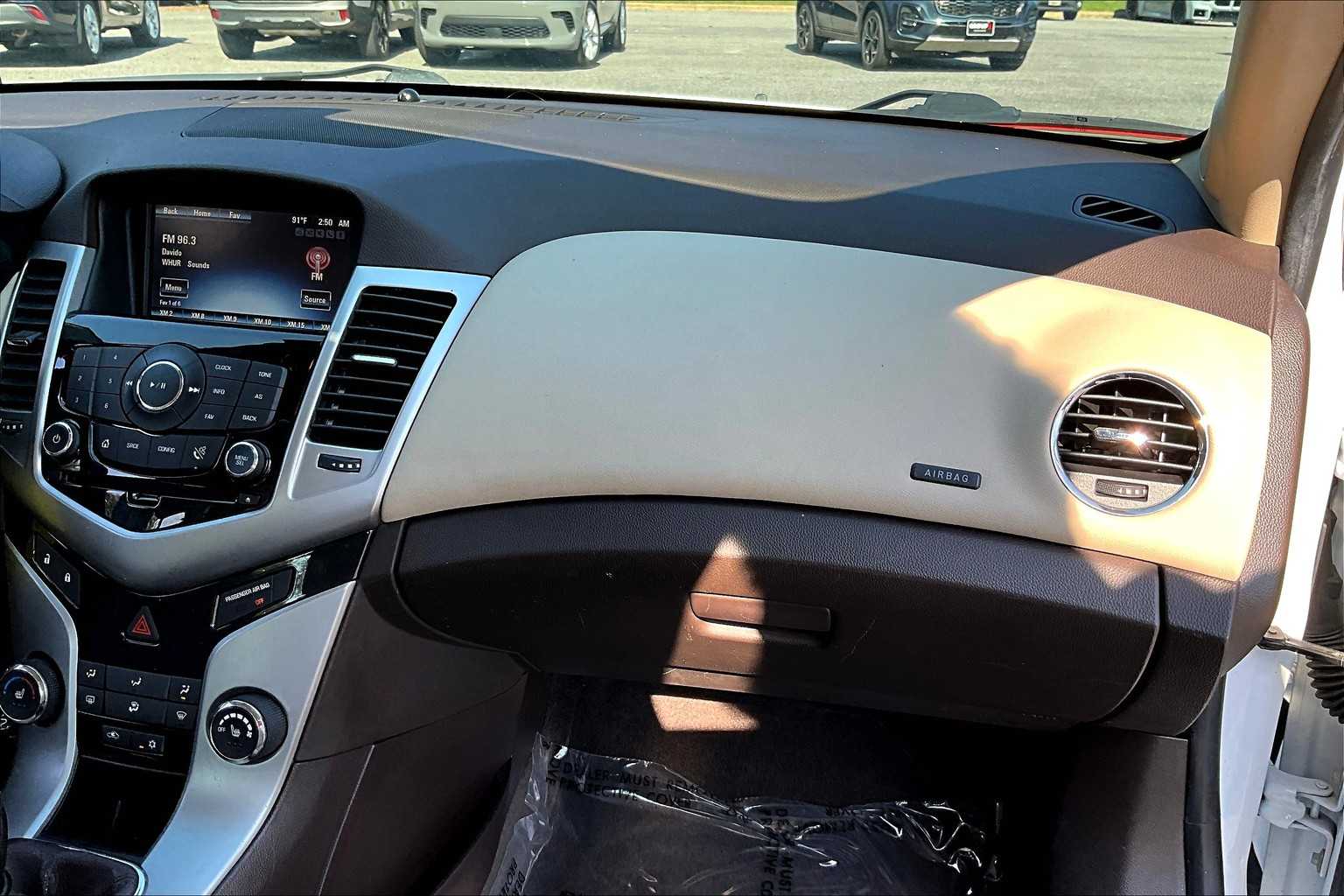 2014 Chevrolet Cruze photo 16