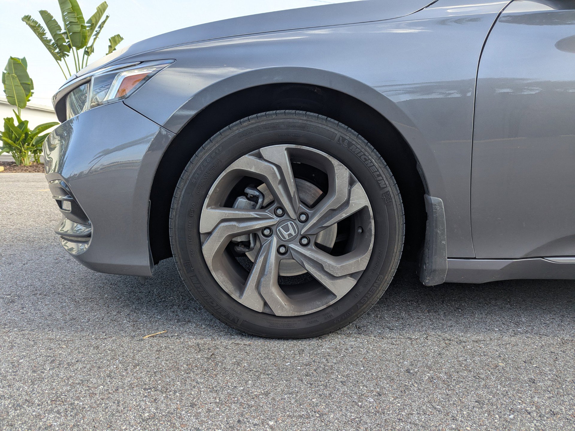 2020 Honda Accord EX photo 36