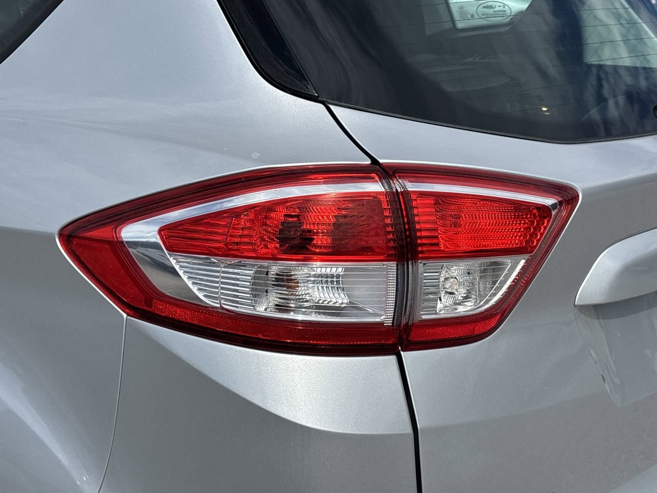 2017 Ford C-Max Hybrid SE photo 7