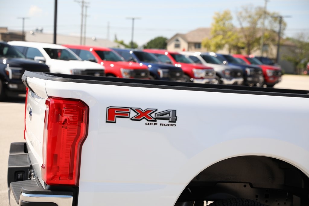 2025 Ford F-250 XL photo 10
