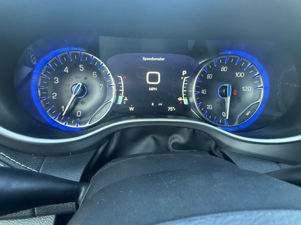 2026 Chrysler Pacifica photo 13