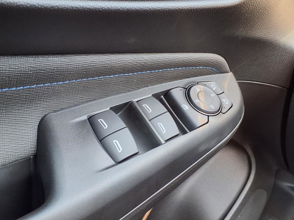 2025 Buick Envista ST photo 14