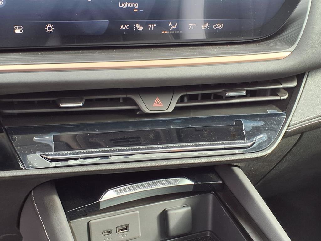 2025 Buick Envision Sport Touring photo 4