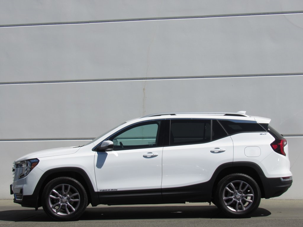 2024 Gmc Terrain SLT photo 2