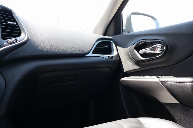2021 Jeep Cherokee Latitude Lux photo 35