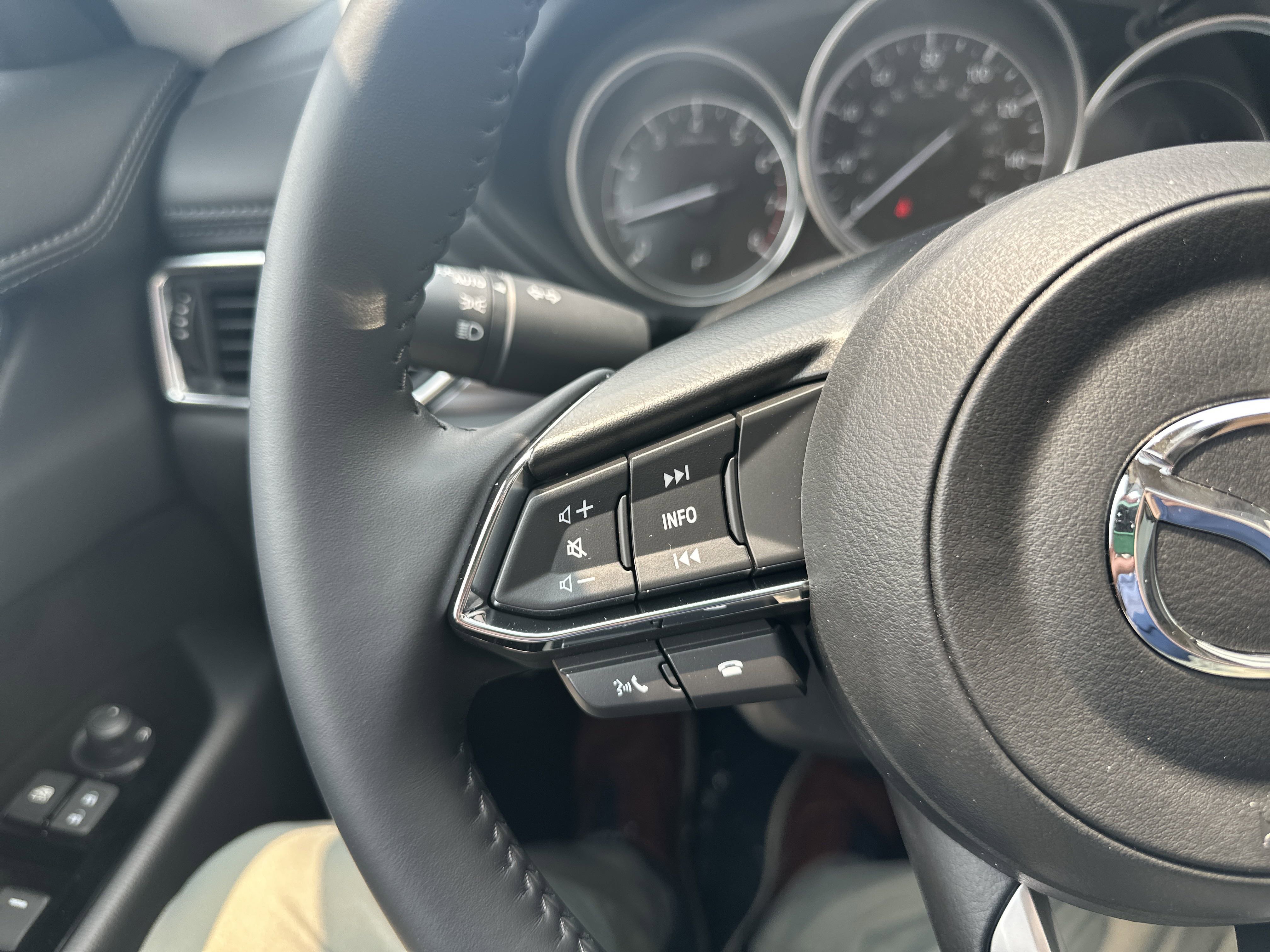 2025 Mazda CX-5 2.5 S Preferred photo 4