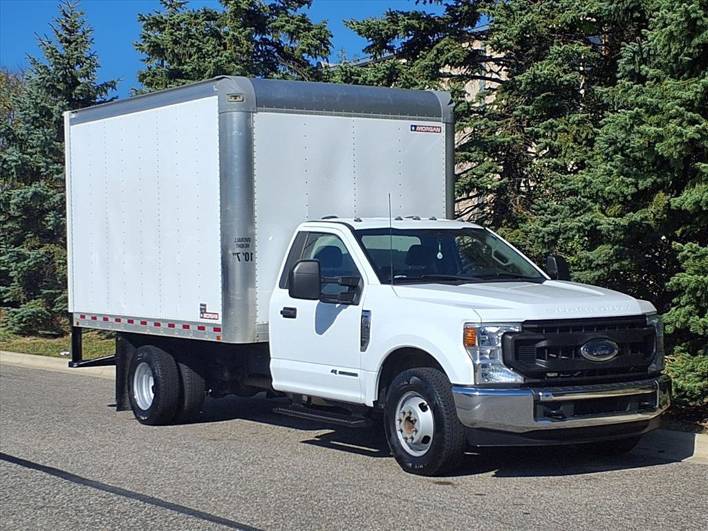 2022 Ford F-350 Super Duty Chassis Cab XL's photo