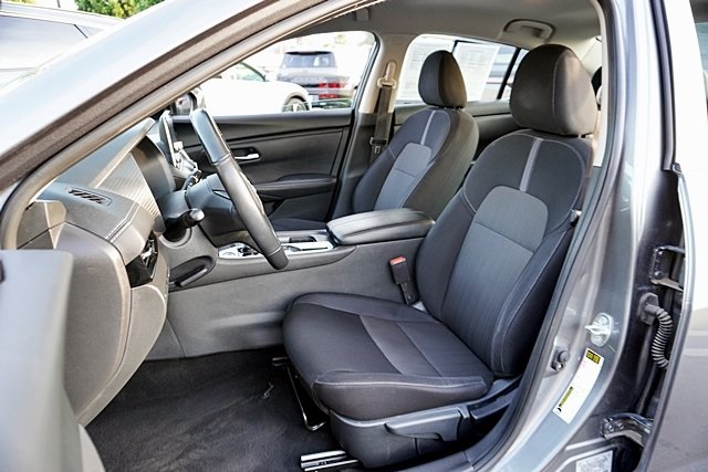 Used 2024 Gray Nissan SV image 12