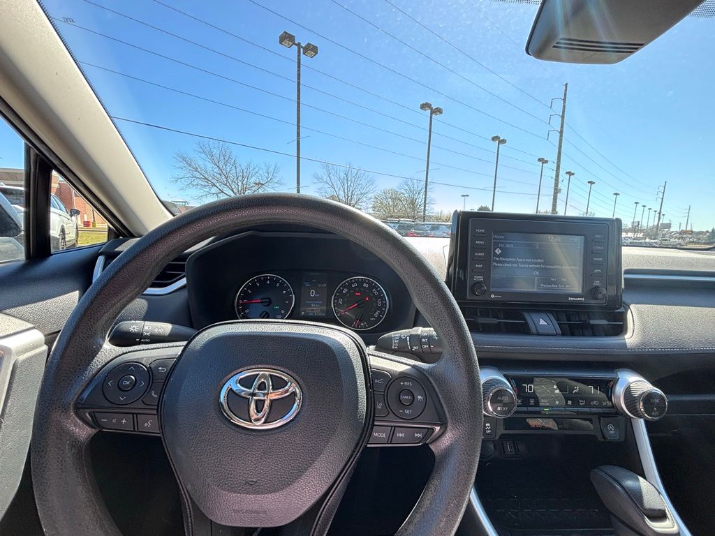 2022 Toyota RAV4 XLE photo 29