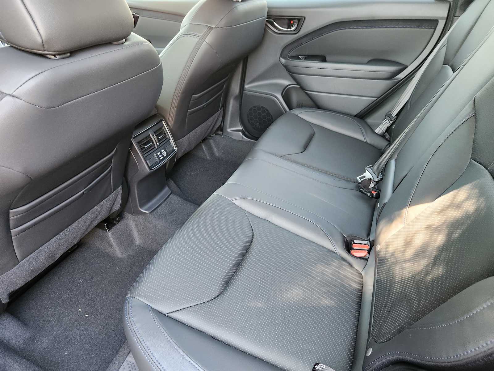 2025 Subaru Forester Limited photo 21