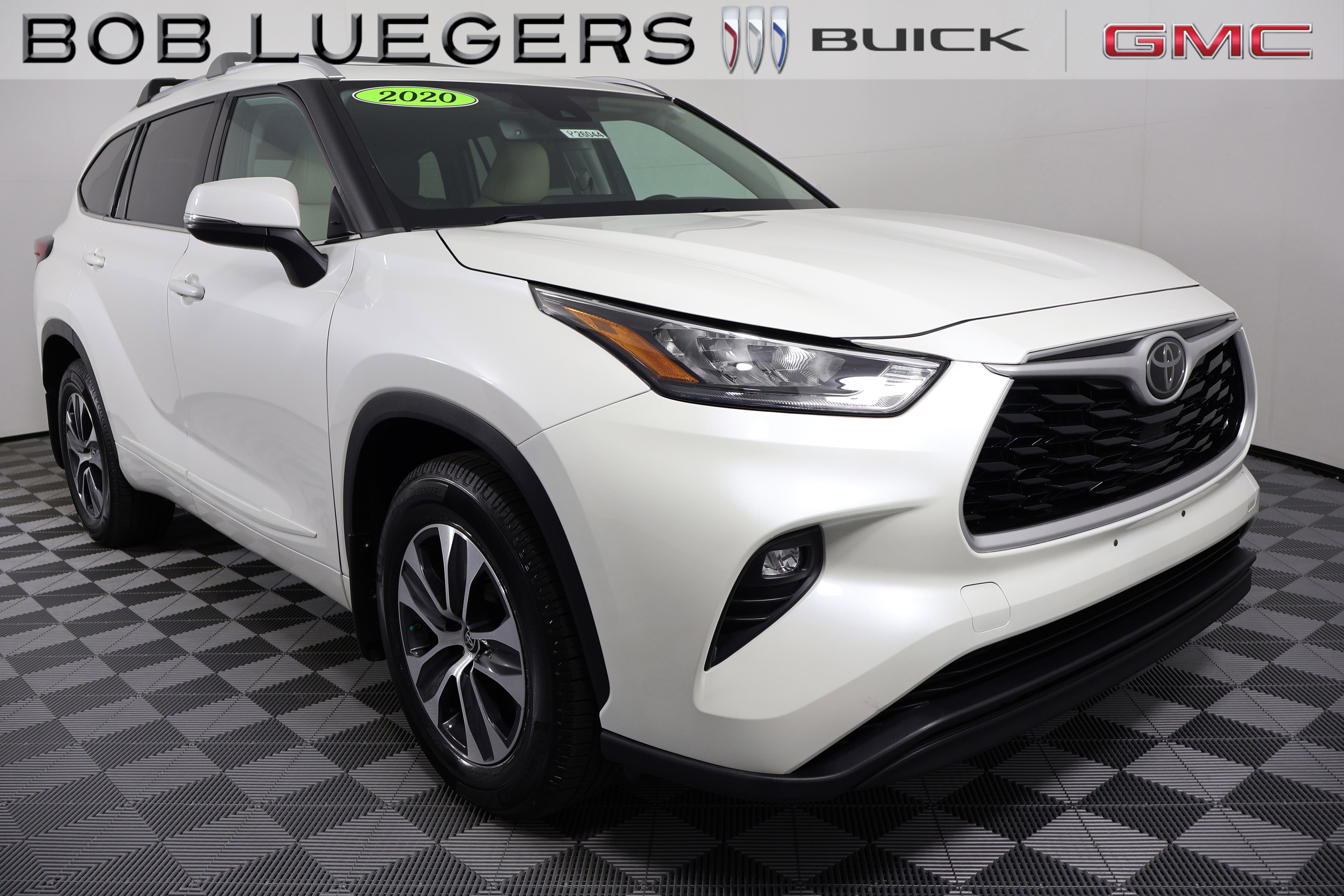2020 Toyota Highlander XLE's photo