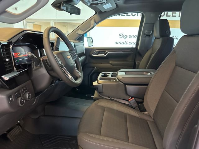 2025 Chevrolet Silverado 1500 LT photo 8
