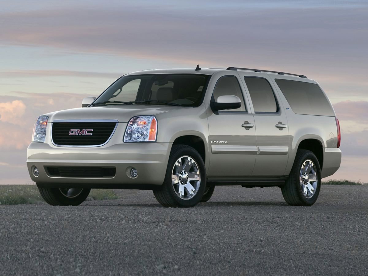 2010 GMC Yukon XL SLT1's photo