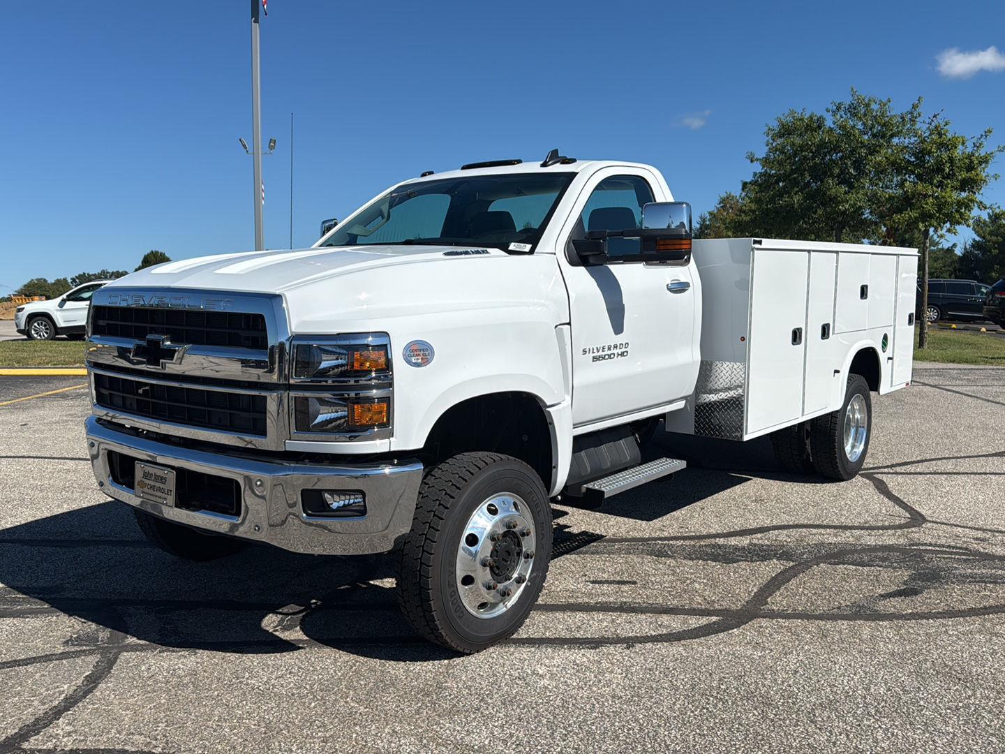 2024 Chevrolet Silverado 5500HD Work Truck photo 2