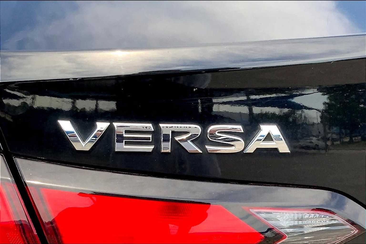 2020 Nissan Versa S photo 28