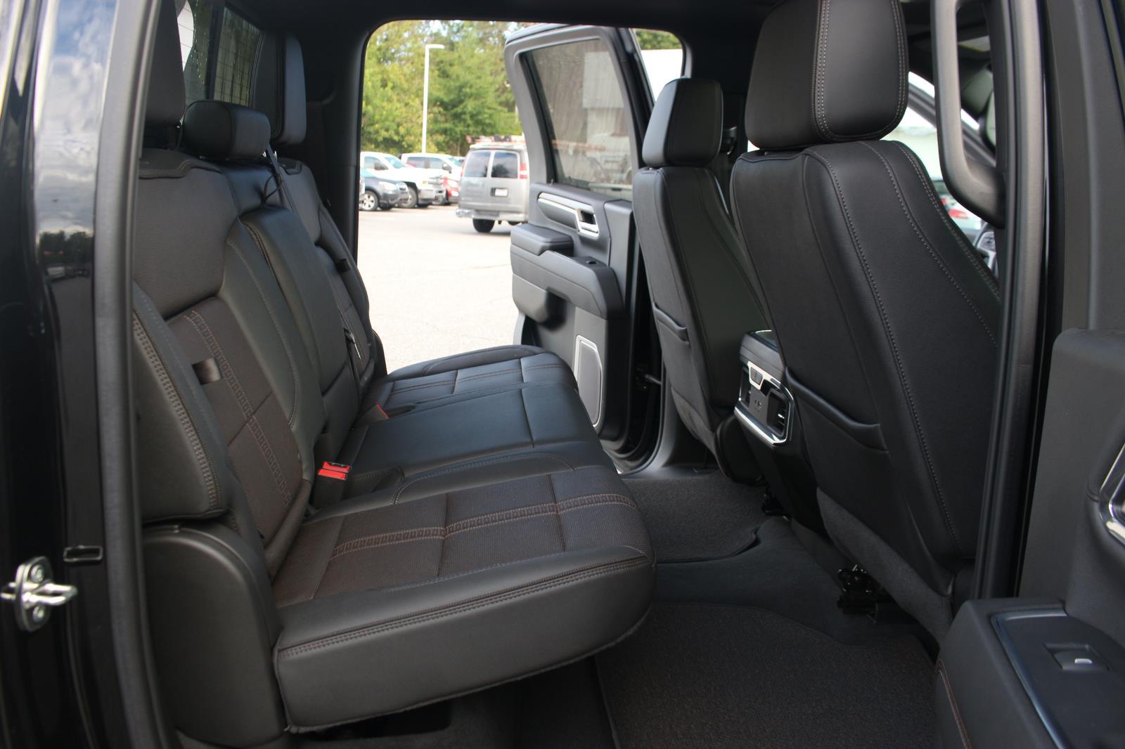 2024 Chevrolet Silverado 3500HD High Country photo 38