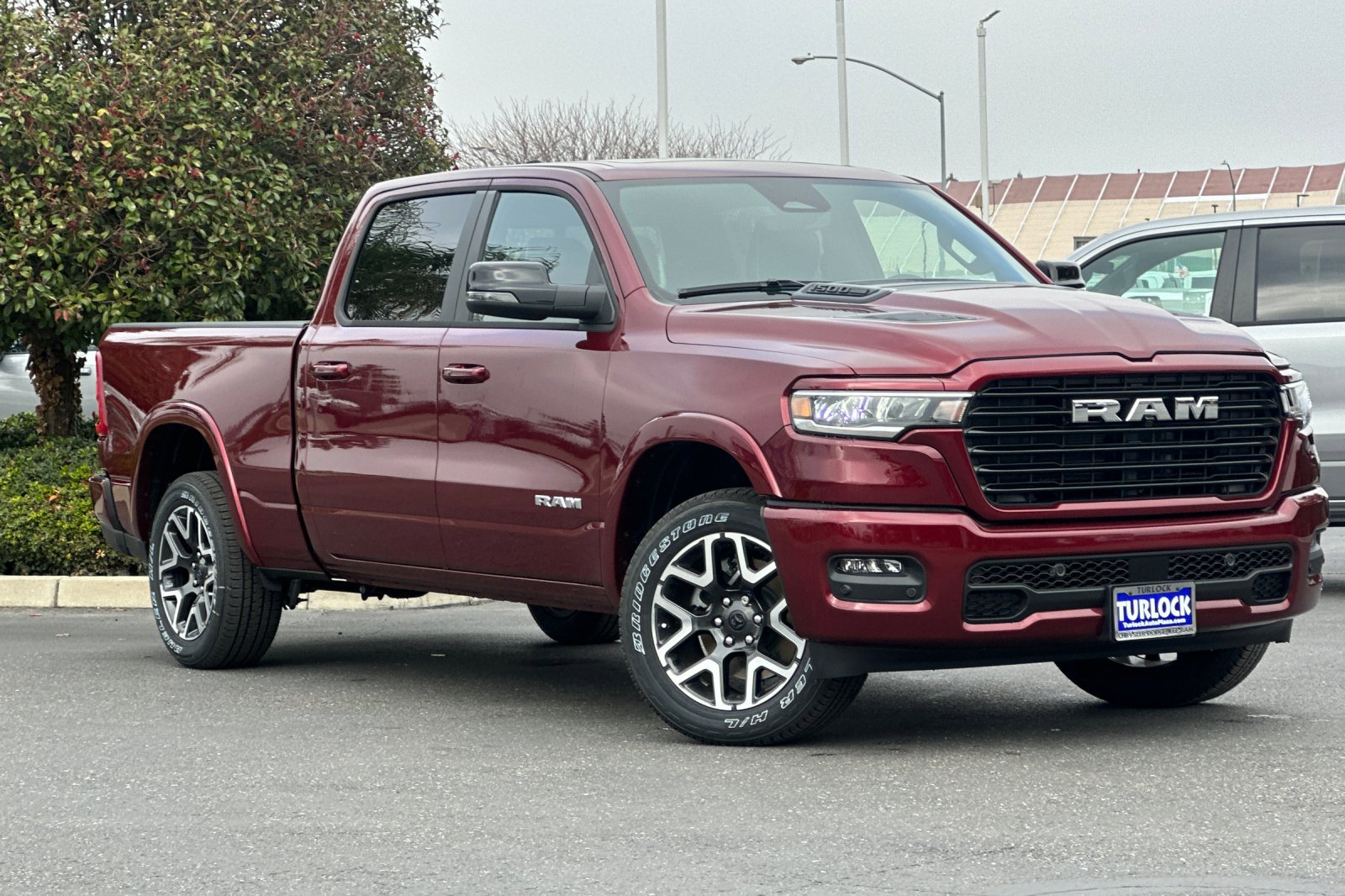 2025 Ram 1500 Laramie photo 2