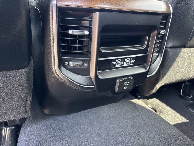 2022 Ram 3500 Laramie photo 21