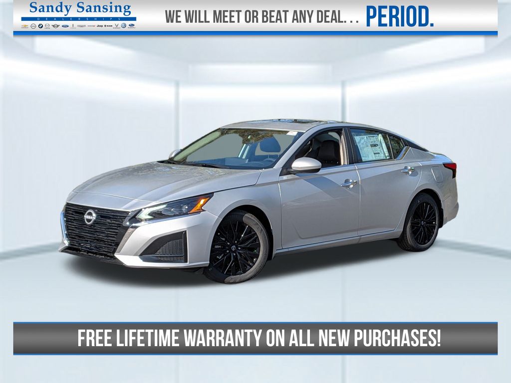 2025 Nissan Altima SV's photo