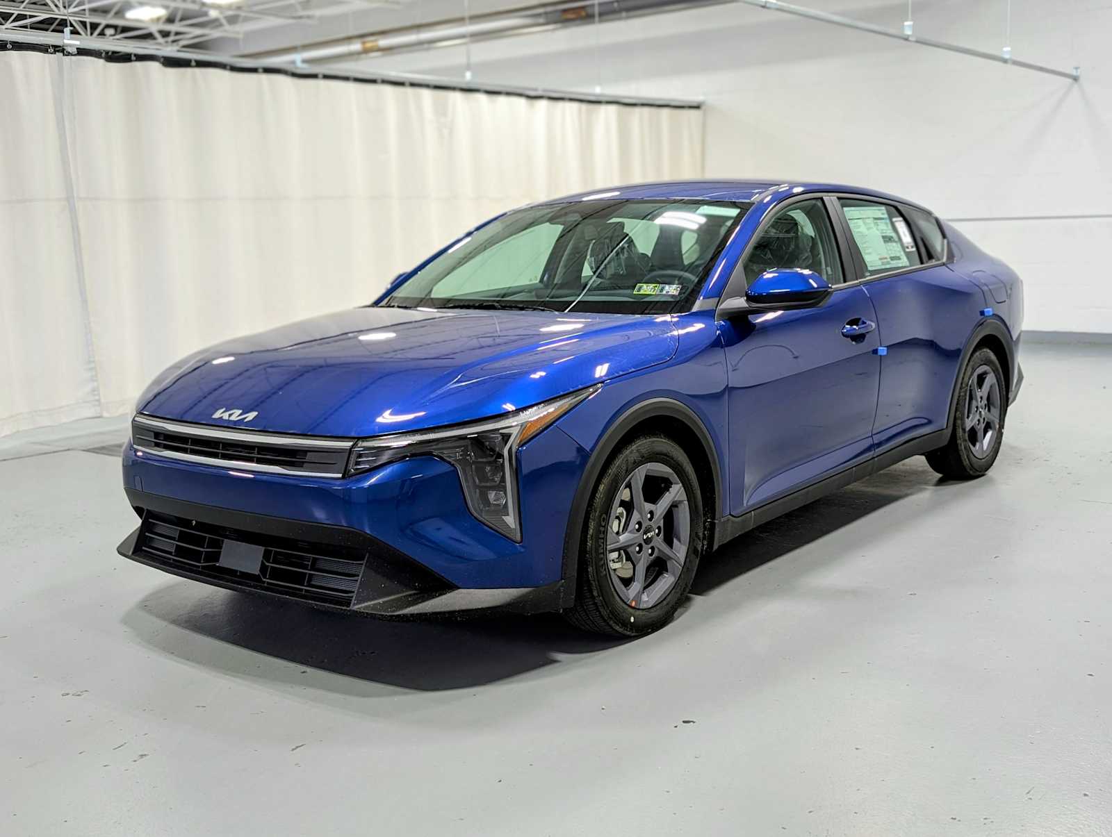 2025 Kia K4 LXS's photo