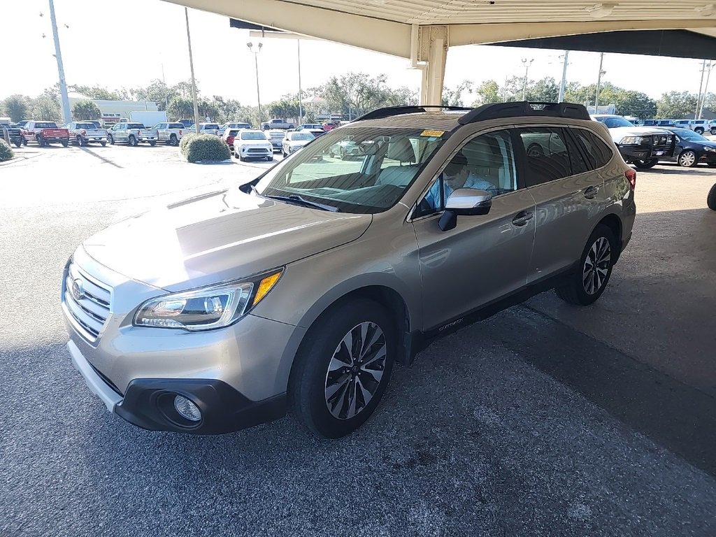 2016 Subaru Outback Limited's photo
